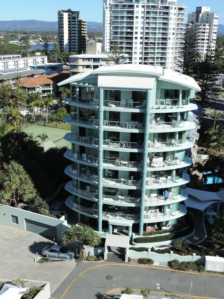 Emerald Sands Apartments