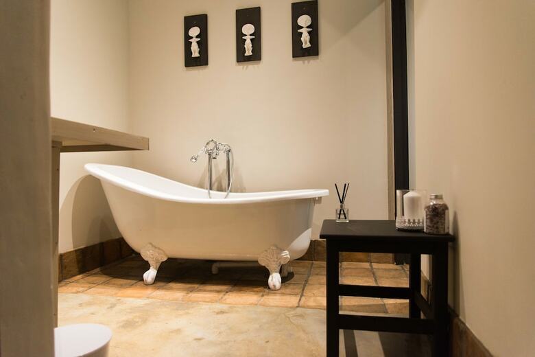 Hotel Addo African Home