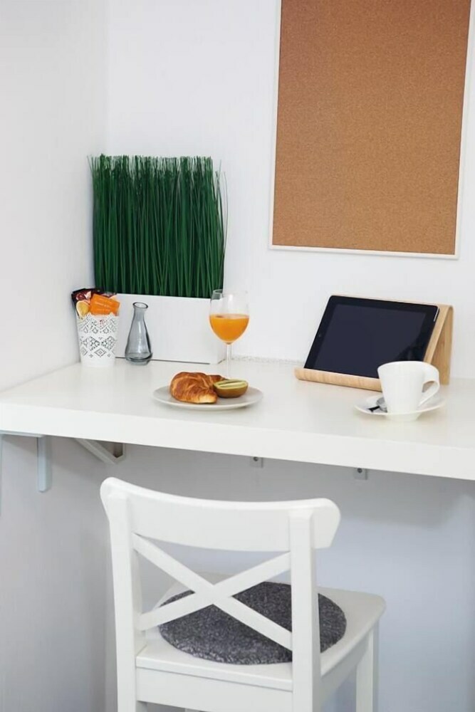 Green Avenue Apartment