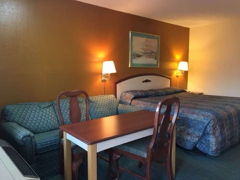 Hotel Budget Inn And Suites
