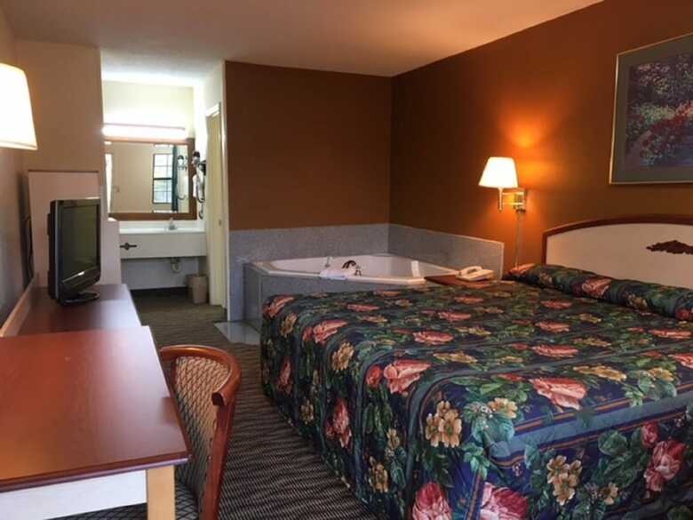 Hotel Budget Inn And Suites