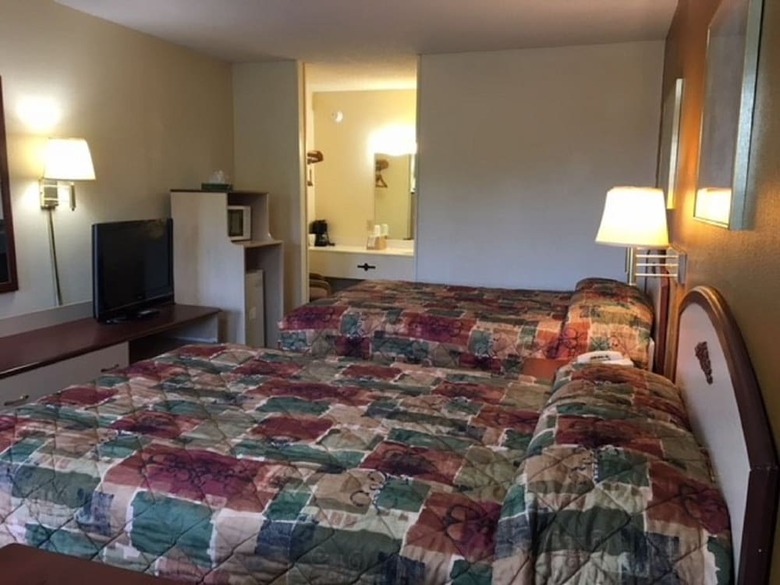 Hotel Budget Inn And Suites