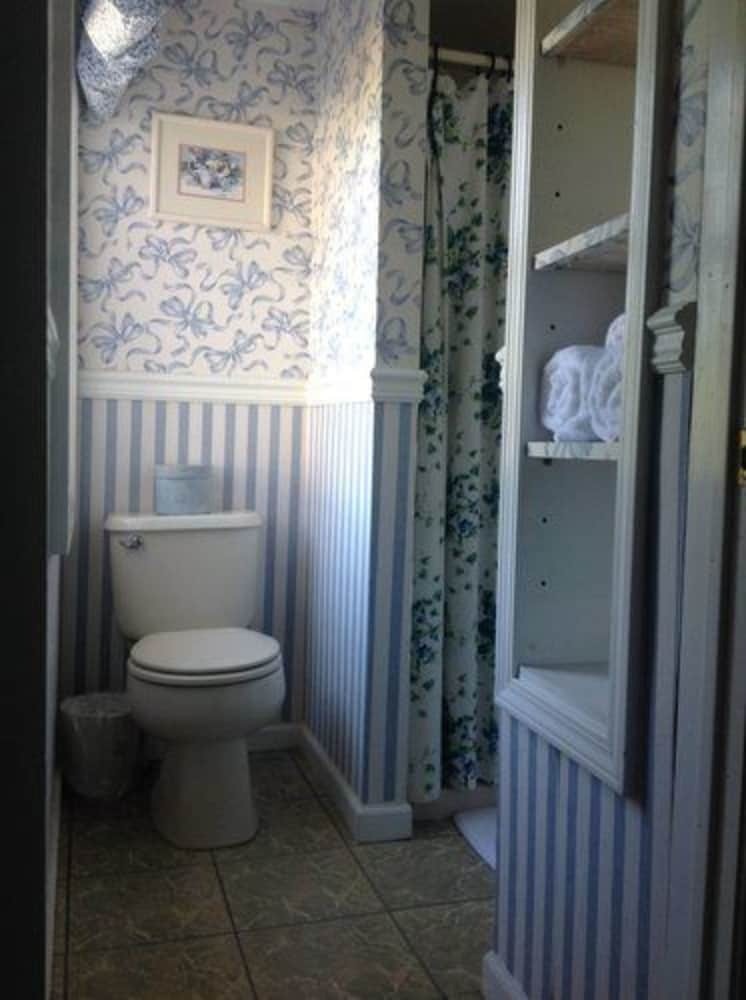 Bed & Breakfast Walden Inn And Suites