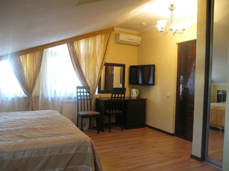 Hotel Aks