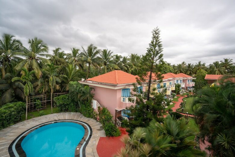 Hotel Indy Coconut Grove Beach Resort - A Beach Property