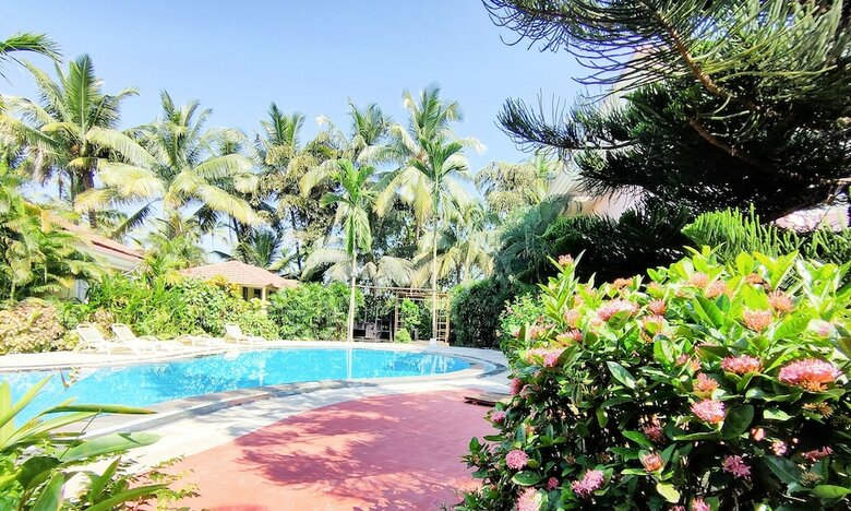 Hotel Indy Coconut Grove Beach Resort - A Beach Property
