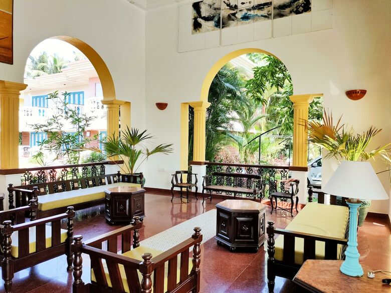 Hotel Indy Coconut Grove Beach Resort - A Beach Property
