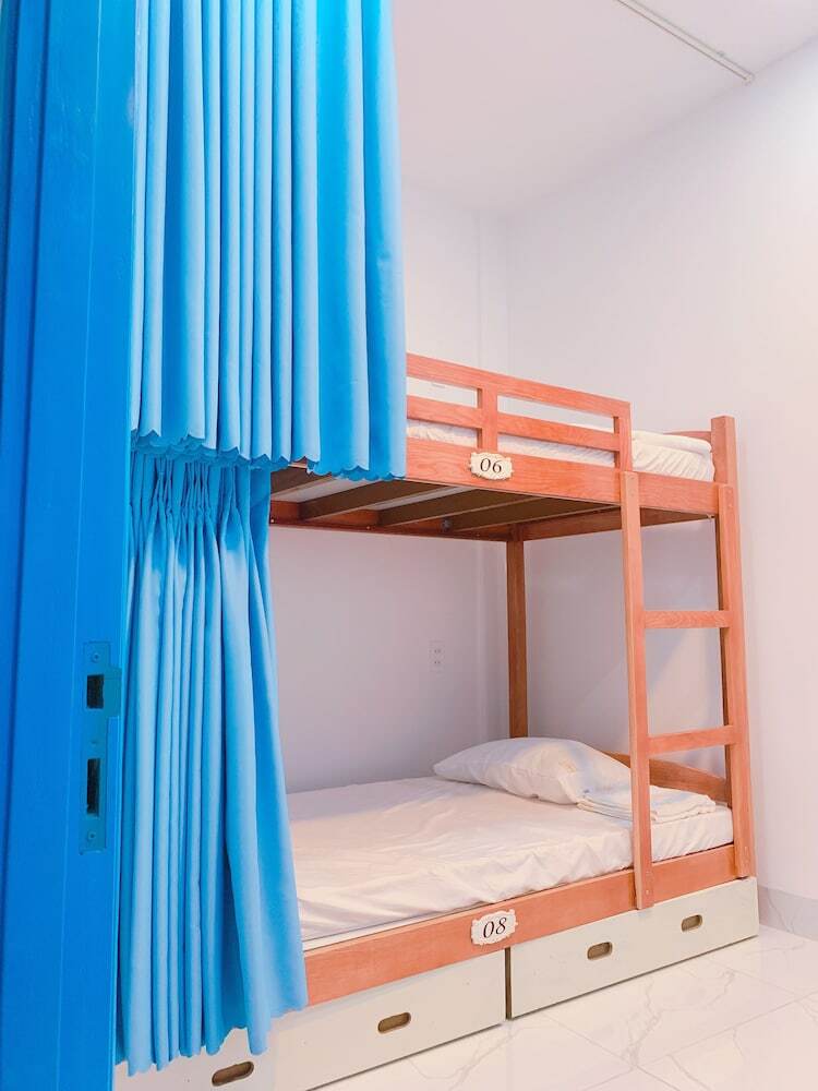 Hostal Homestay Shine House