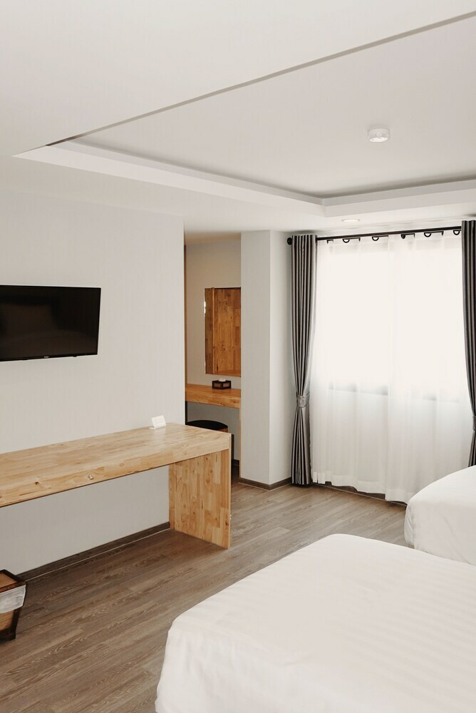 Peppery Hills Hotel