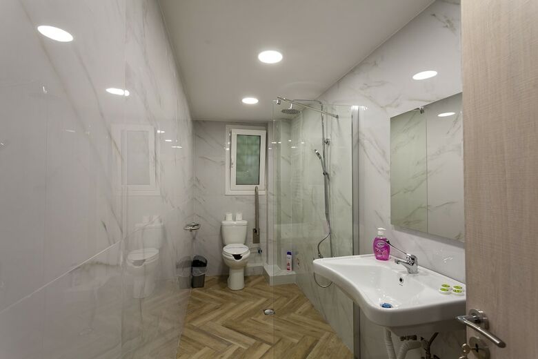 Apartamentos Privilege Apt With Private Yard- Parking