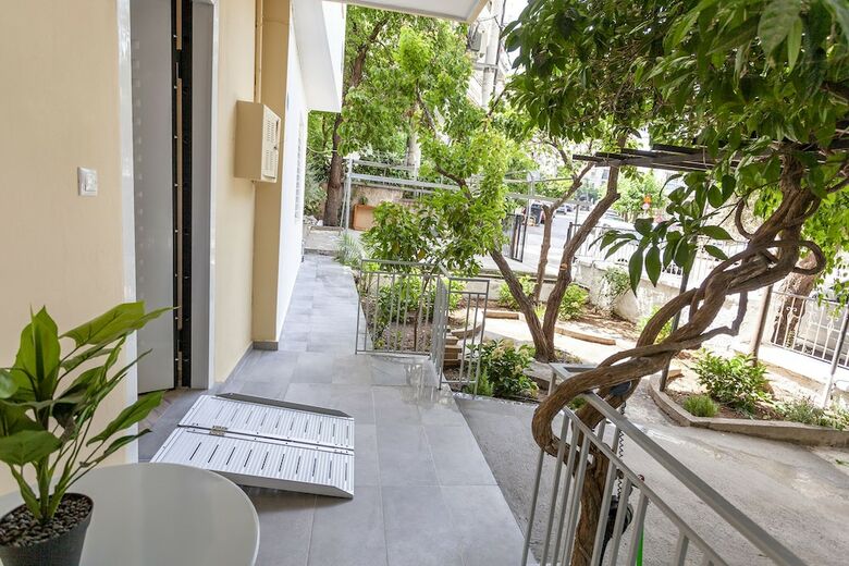 Apartamentos Privilege Apt With Private Yard- Parking