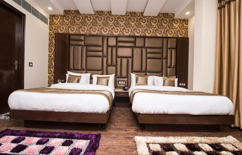 Hotel Mannat Int