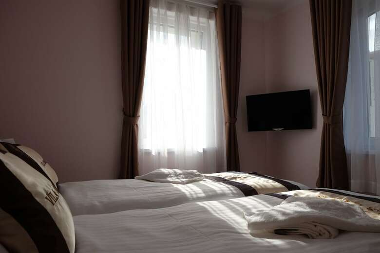 Diana Apartments