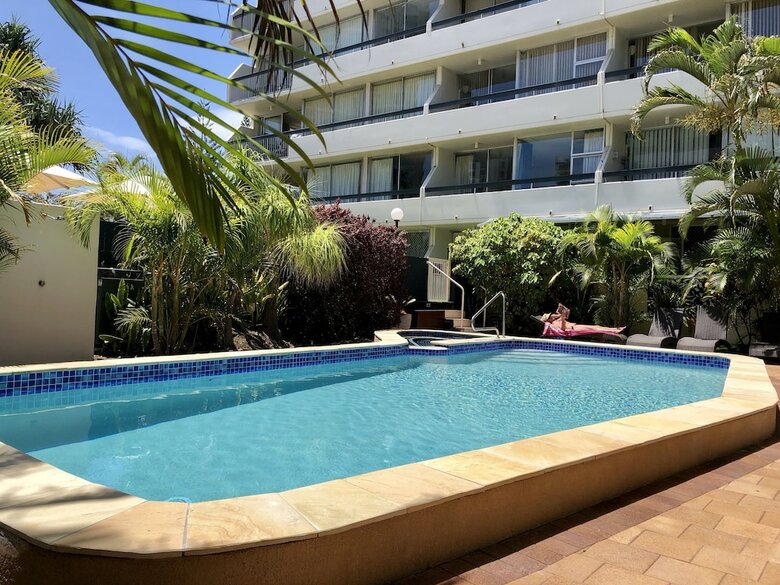 Hi Ho Beach Apartments