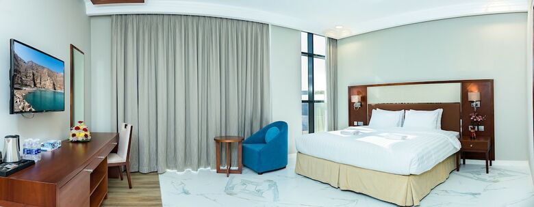 Muscat Gate Hotel