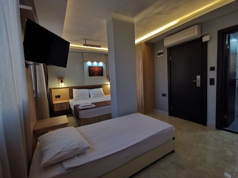 Hotel Beyond Otel