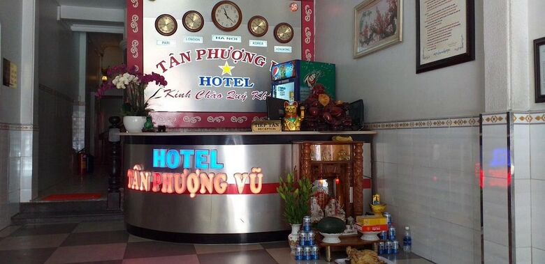Hotel Khach San Tan Phuong Vu