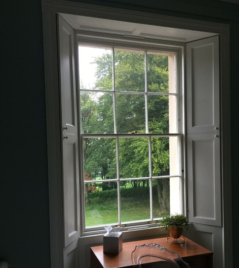 Bed & Breakfast Llwynhelig Manor