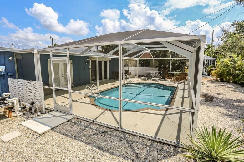 180 Hibiscus Dr. - M