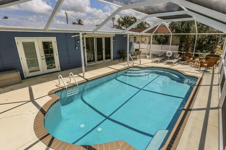 180 Hibiscus Dr. - M