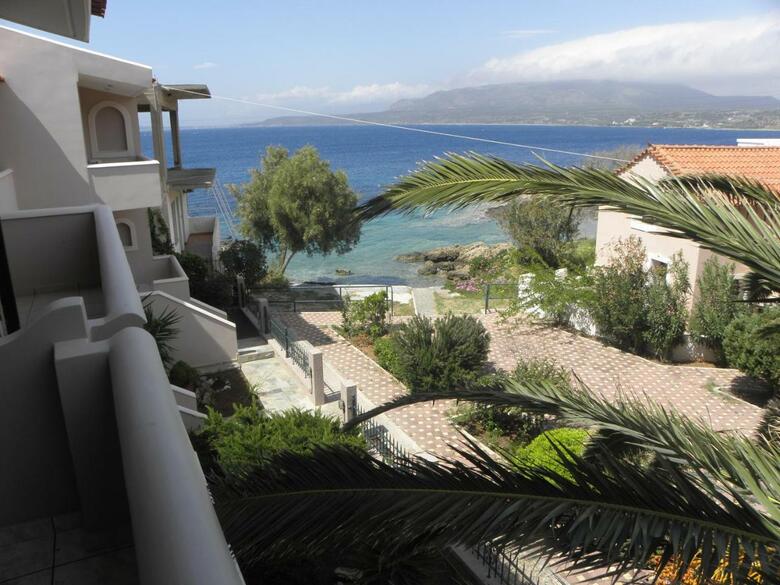 Lakonia Bay - Apartments