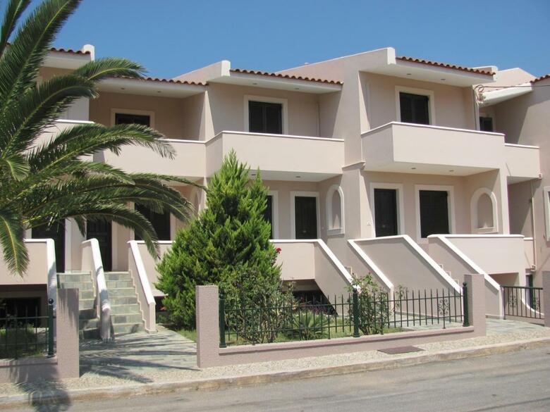 Lakonia Bay - Apartments