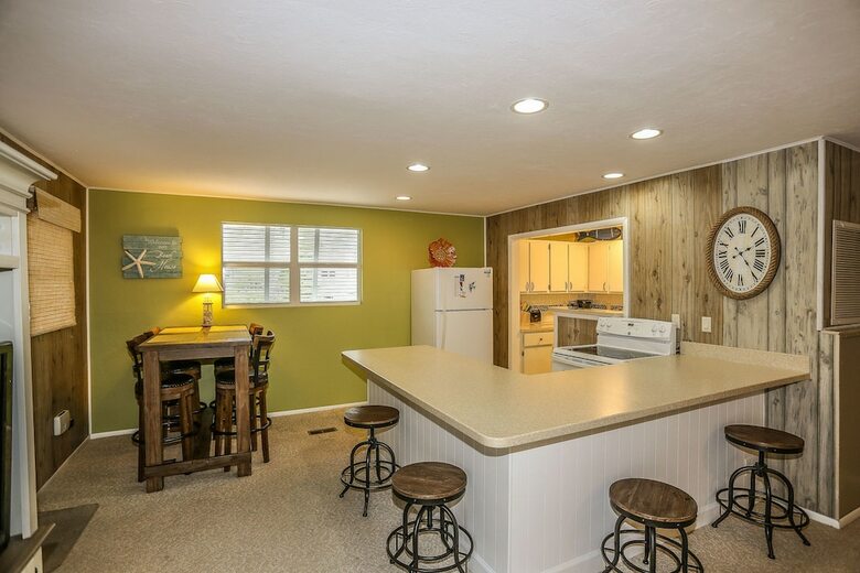 6140 Court A And B