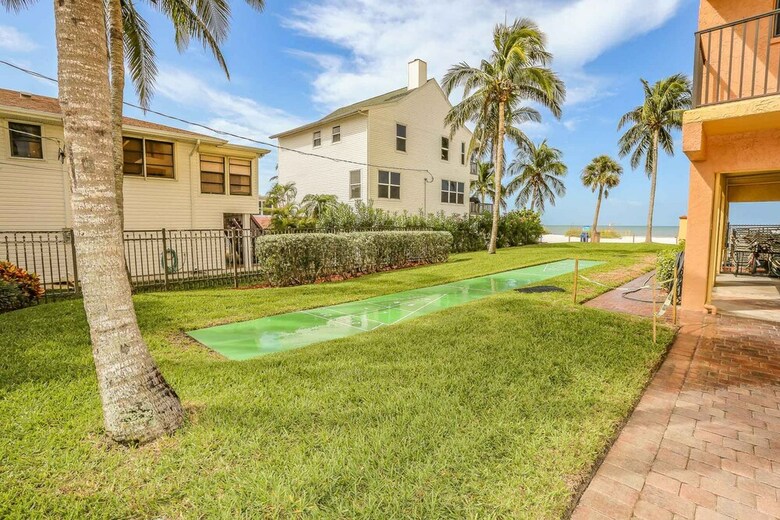Cane Palm Beach Club 105