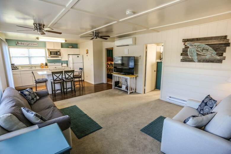 405 Harbor Court Ocean Breeze