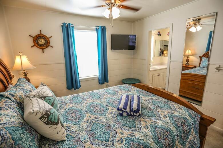 405 Harbor Court Ocean Breeze