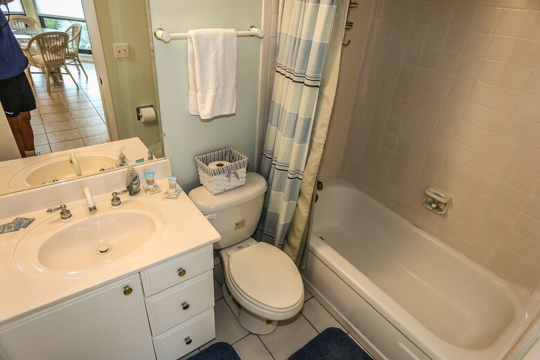 Bay Village 221