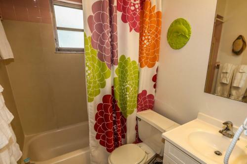 5583 Estero Blvd Iguana Mama's Beach House
