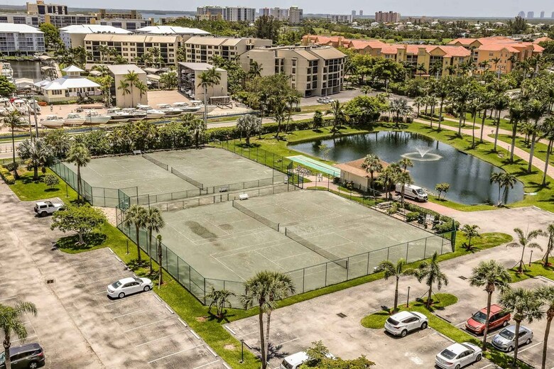 Estero Beach And Tennis 1001a