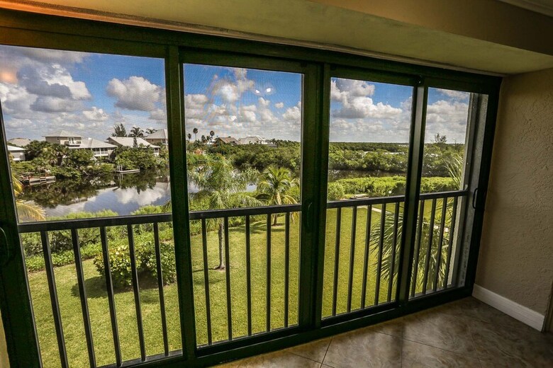 Bay Village 252