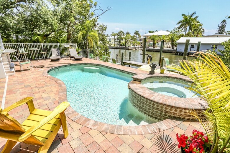 461 Palermo Cir Freshly Squeezed