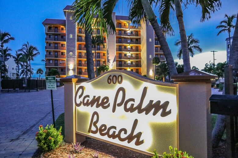 Cane Palm Beach Club 704