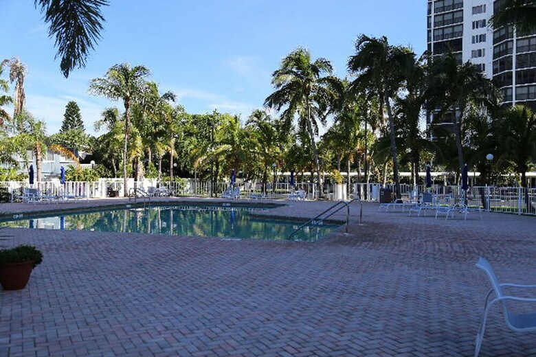Ocean Harbor 402a