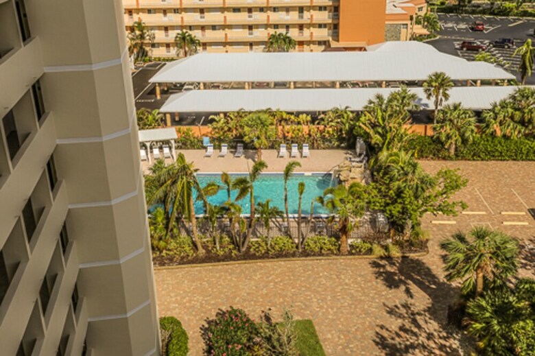 Riviera Club 701