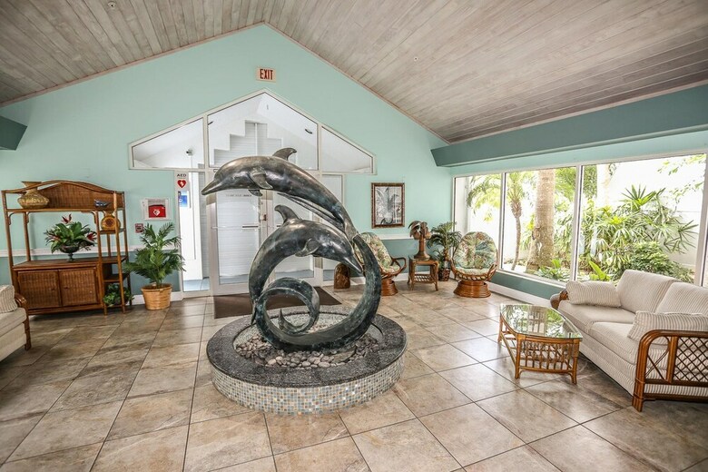 Ocean Harbor 102a
