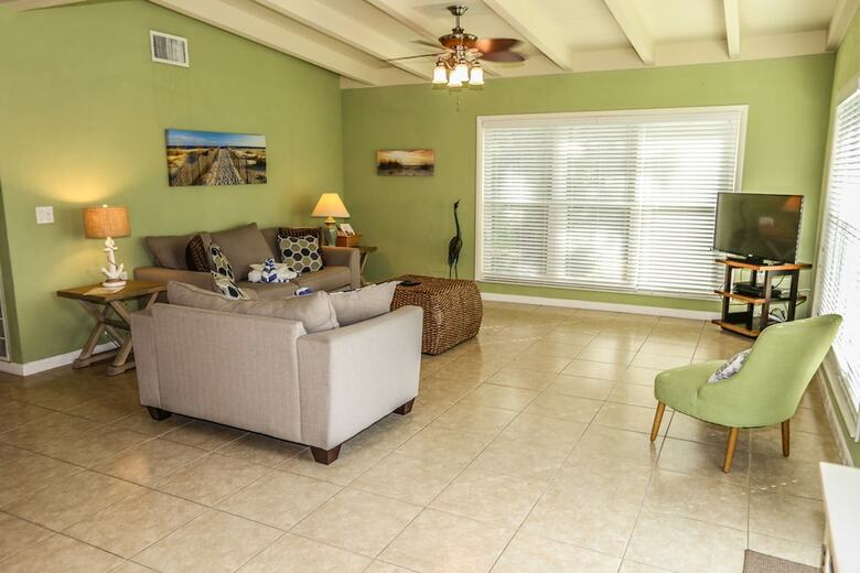 5670 Williams Dr. - M
