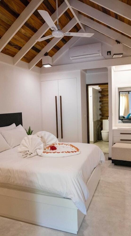 Hotel Brickwood Holiday Home