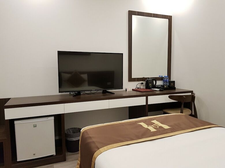 Helen Halong Hotel