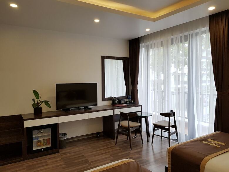 Helen Halong Hotel