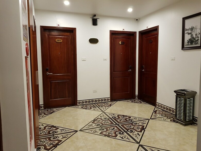 Helen Halong Hotel