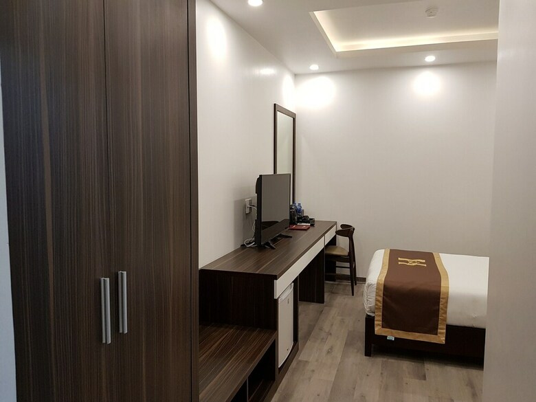 Helen Halong Hotel