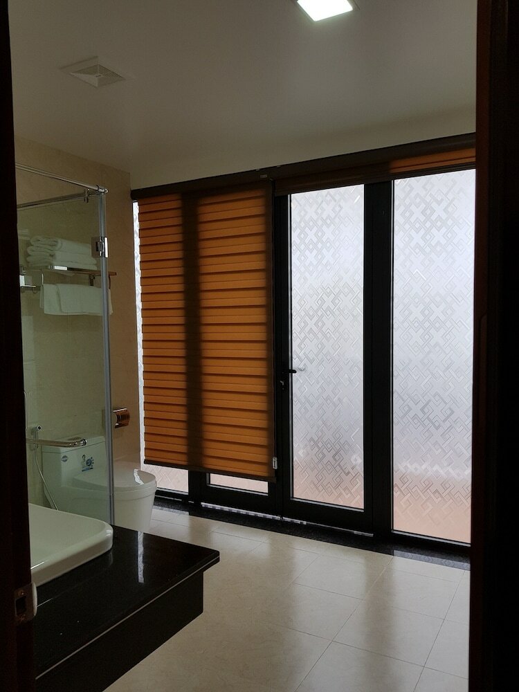Helen Halong Hotel