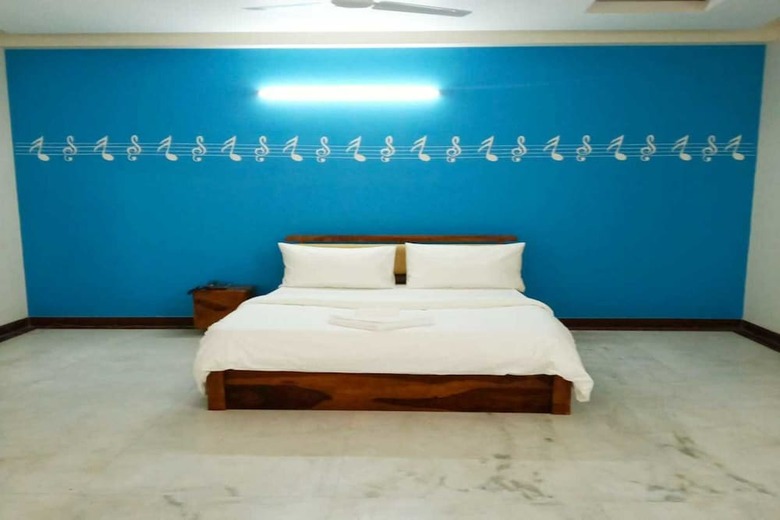Hotel J P Residency