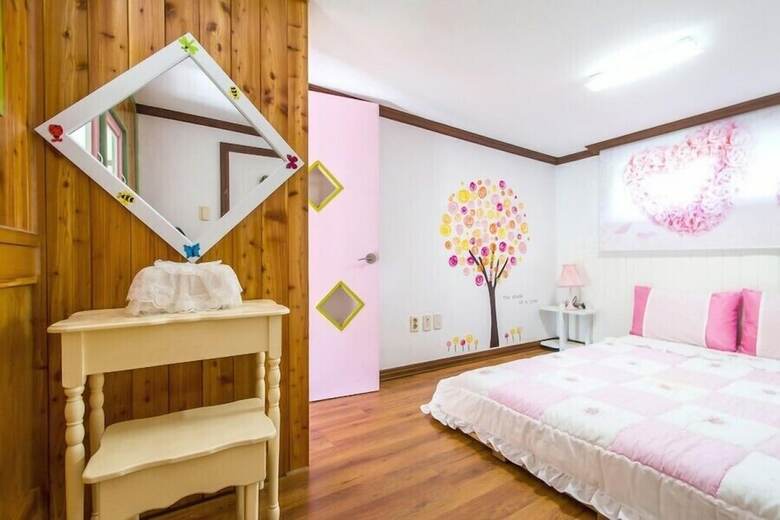 Sunny Junny Pension