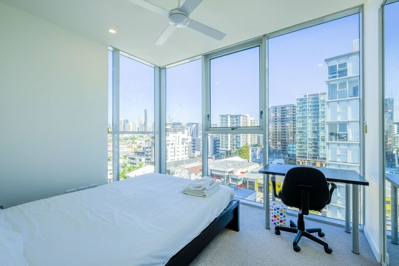 Sofun Apartment In Newstead
