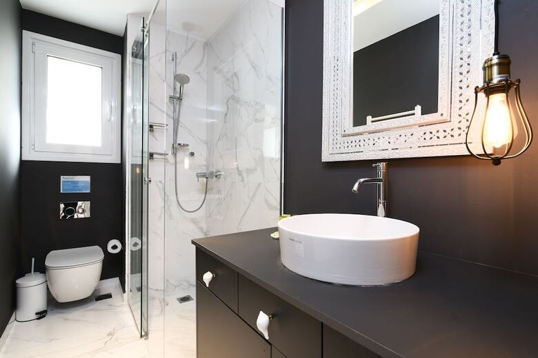142m� Homm Bright Alimos Apartment With Marina View